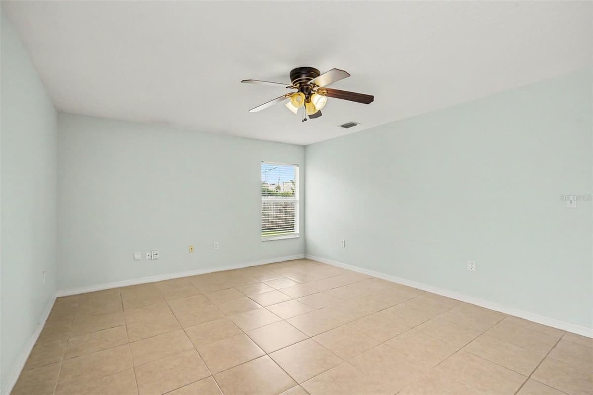 380 SHERIDAN AVENUE — photo 12 of 23
