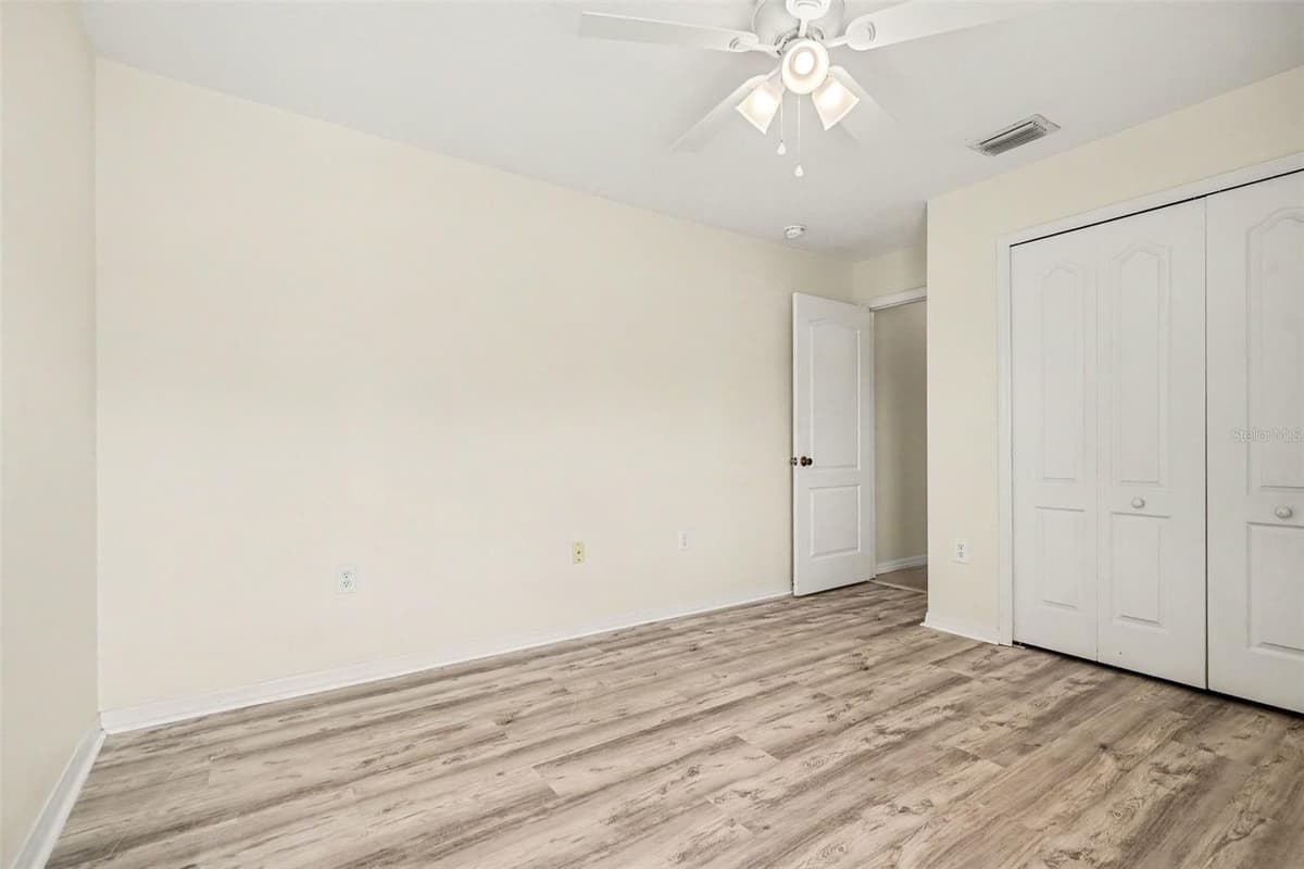 380 SHERIDAN AVENUE — photo 18 of 23
