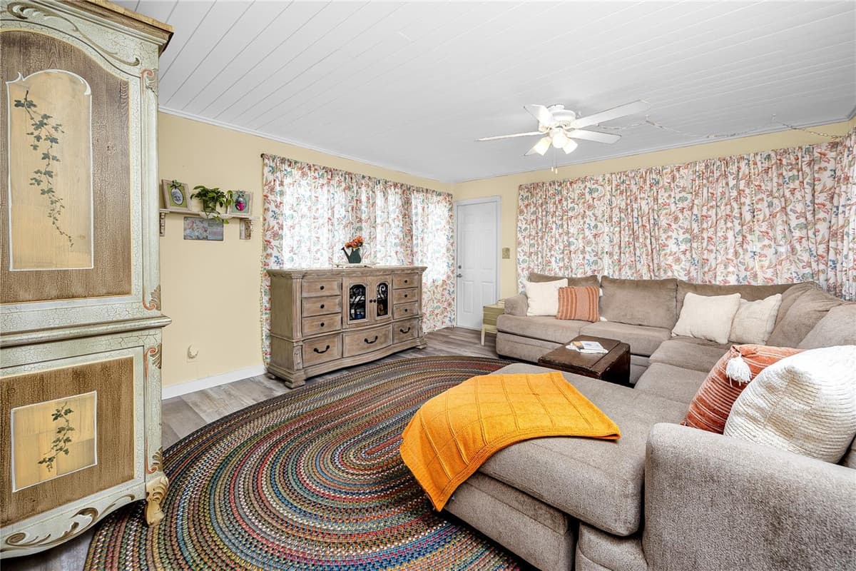 1212 HULL STREET — photo 17 of 66