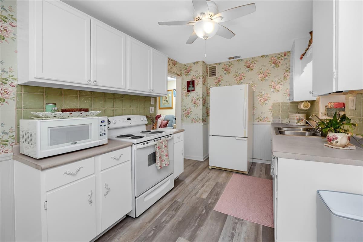 1212 HULL STREET — photo 15 of 66