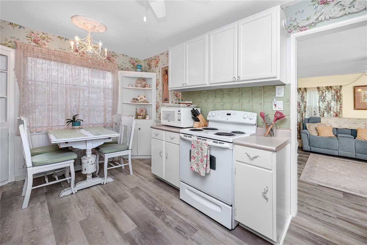 1212 HULL STREET — photo 16 of 66
