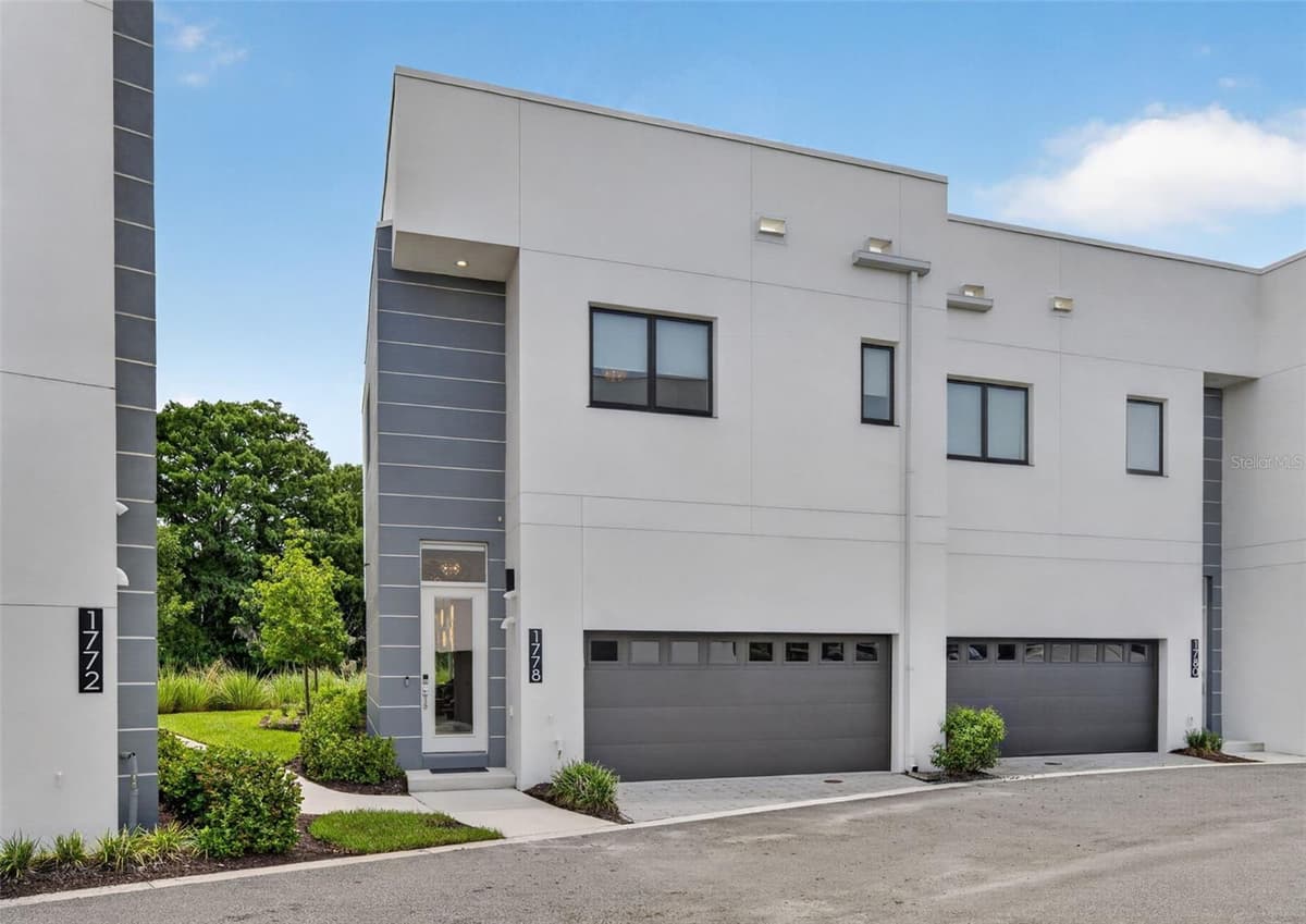 1778 MONDRIAN CIRCLE — photo 2 of 52