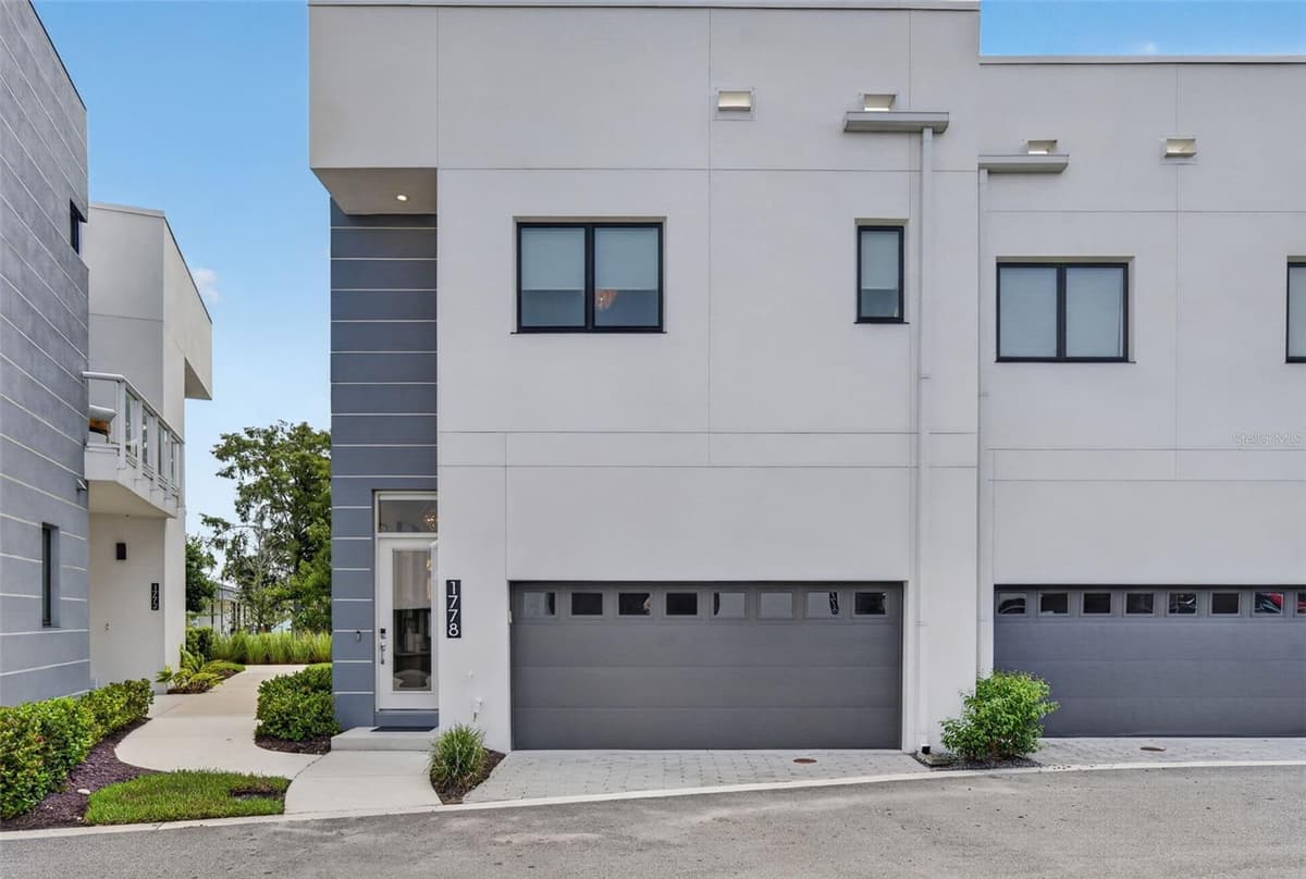 1778 MONDRIAN CIRCLE — photo 3 of 52