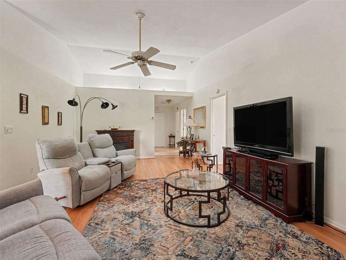 1717 ORANGEWOOD LANE — photo 8 of 31