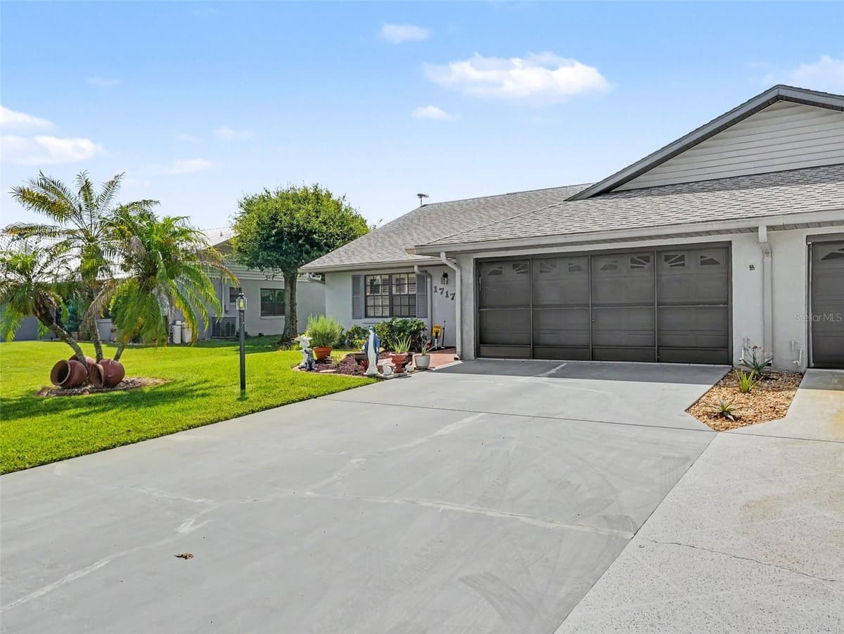 1717 ORANGEWOOD LANE — photo 4 of 31