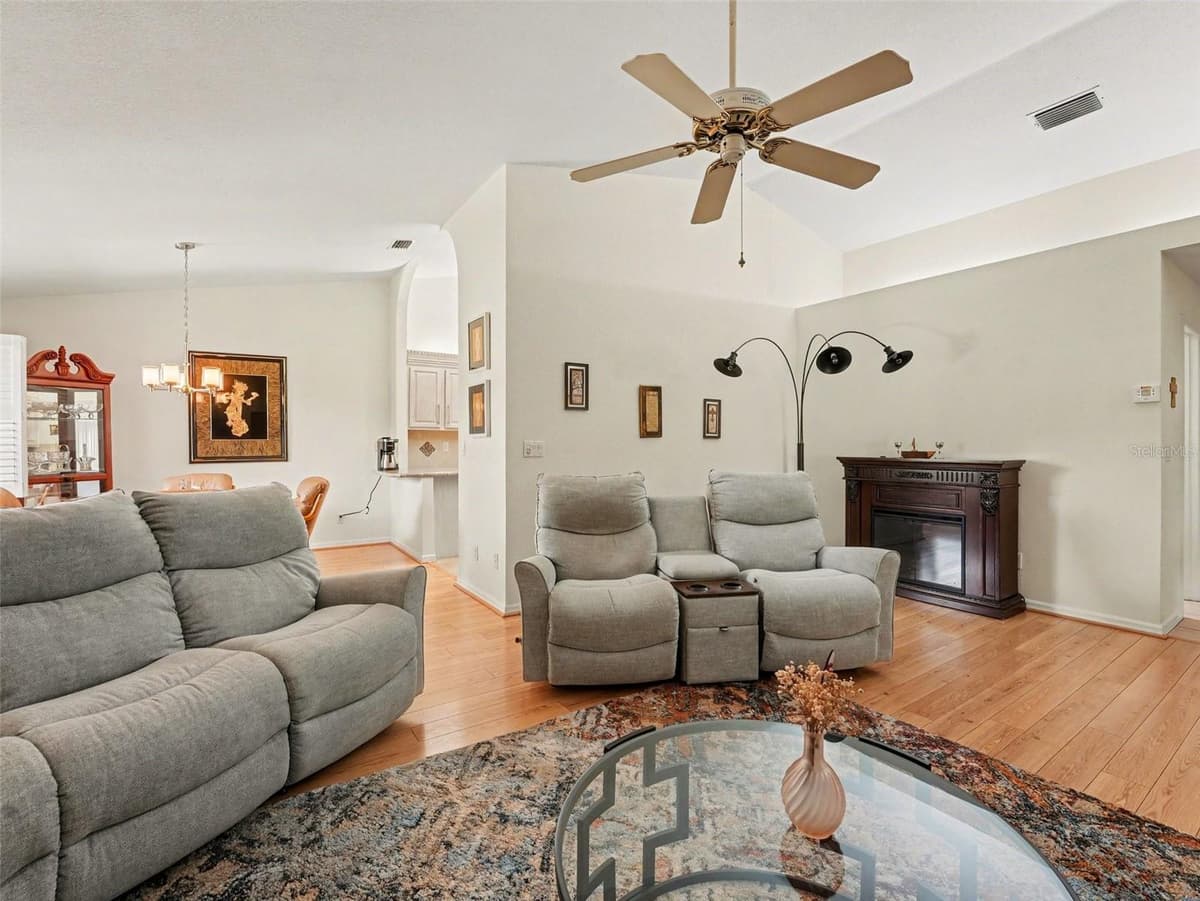 1717 ORANGEWOOD LANE — photo 9 of 31