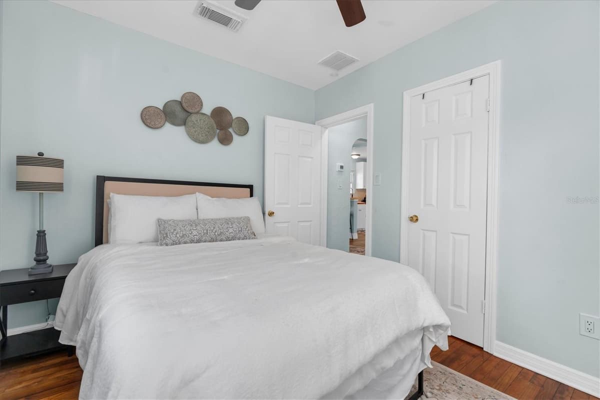2925 PARK STREET — photo 18 of 35