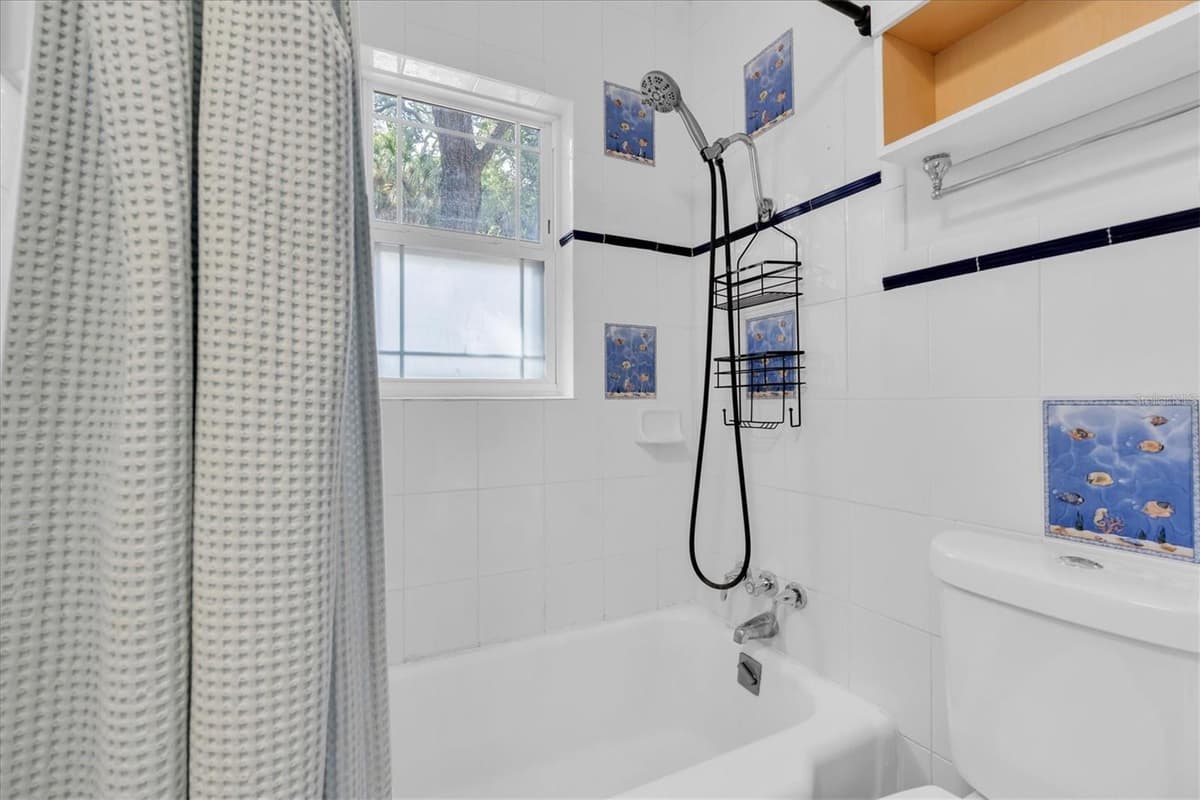 2925 PARK STREET — photo 17 of 35