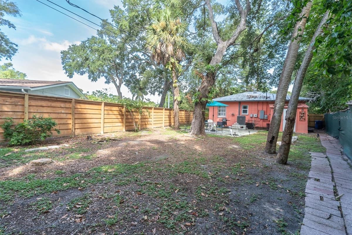 2925 PARK STREET — photo 26 of 35