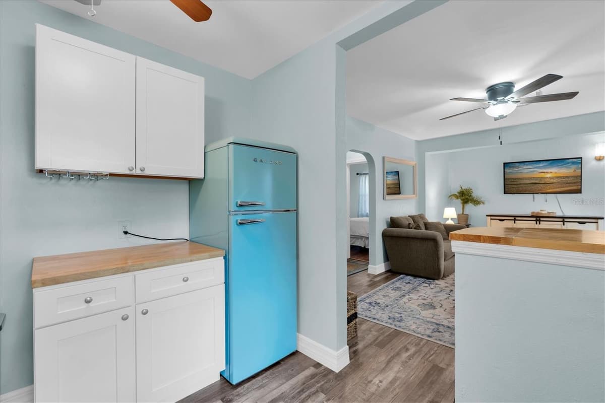 2925 PARK STREET — photo 12 of 35