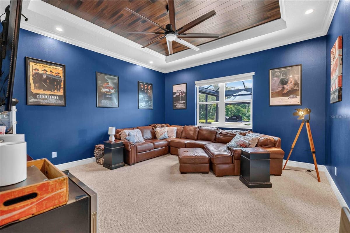 15415 MULHOLLAND ROAD — photo 17 of 30