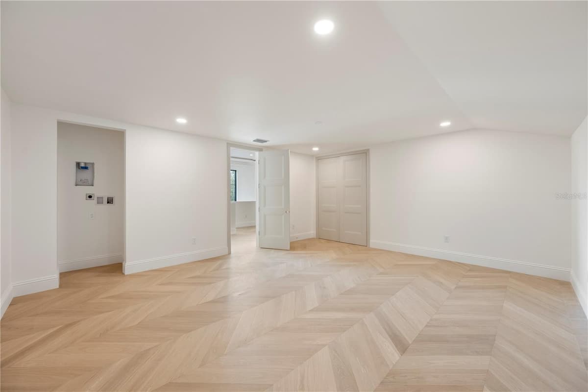 1525 GRANVILLE DRIVE — photo 32 of 56