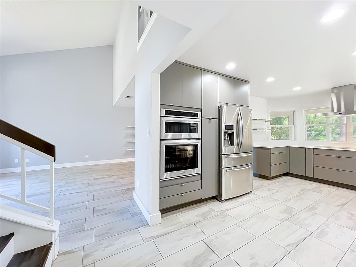 1215 DUNCAN COURT — photo 12 of 75