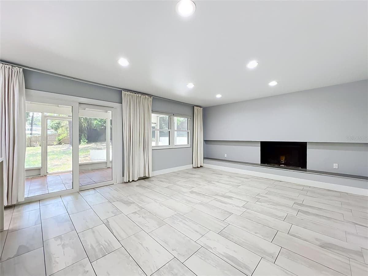 1215 DUNCAN COURT — photo 38 of 75