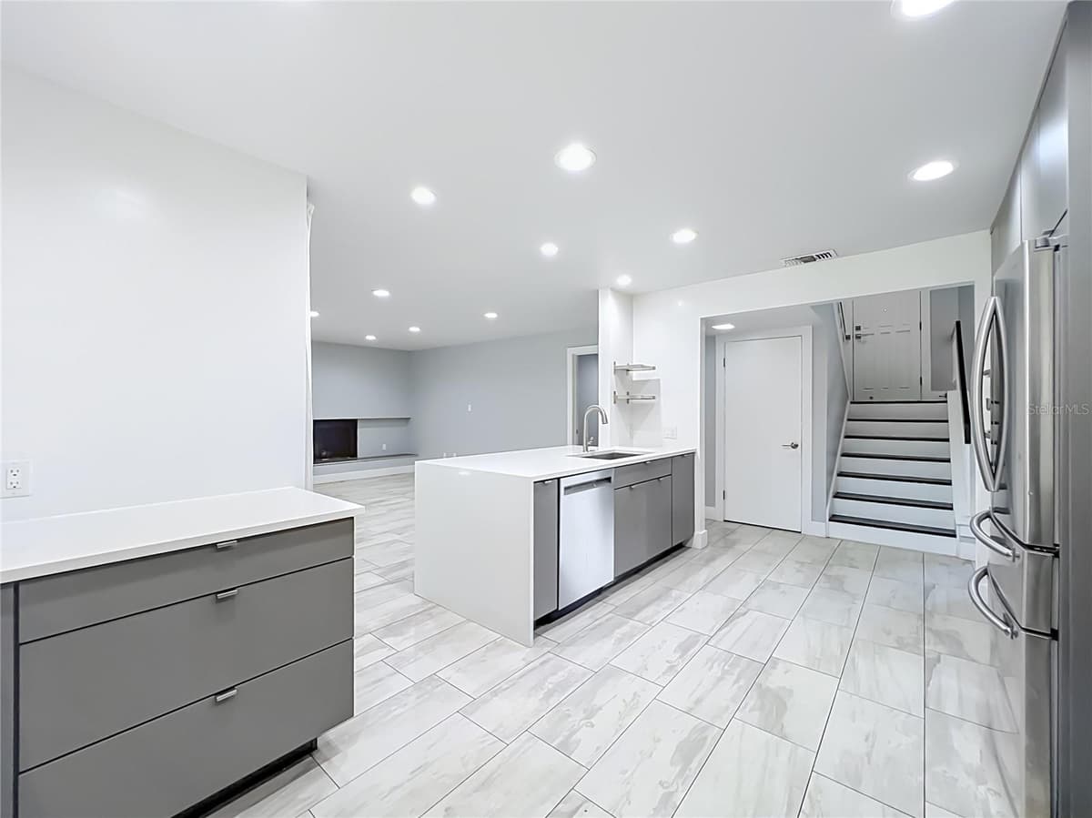 1215 DUNCAN COURT — photo 19 of 75