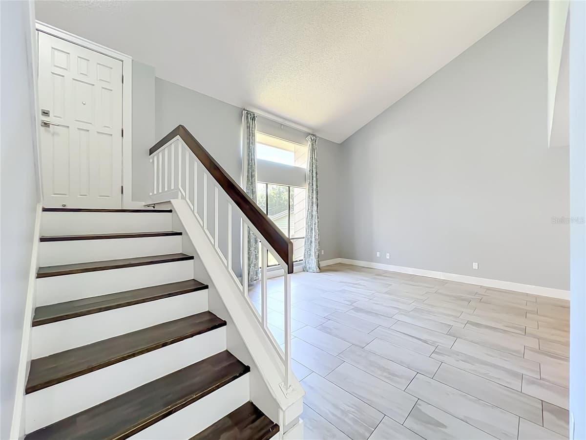 1215 DUNCAN COURT — photo 11 of 75