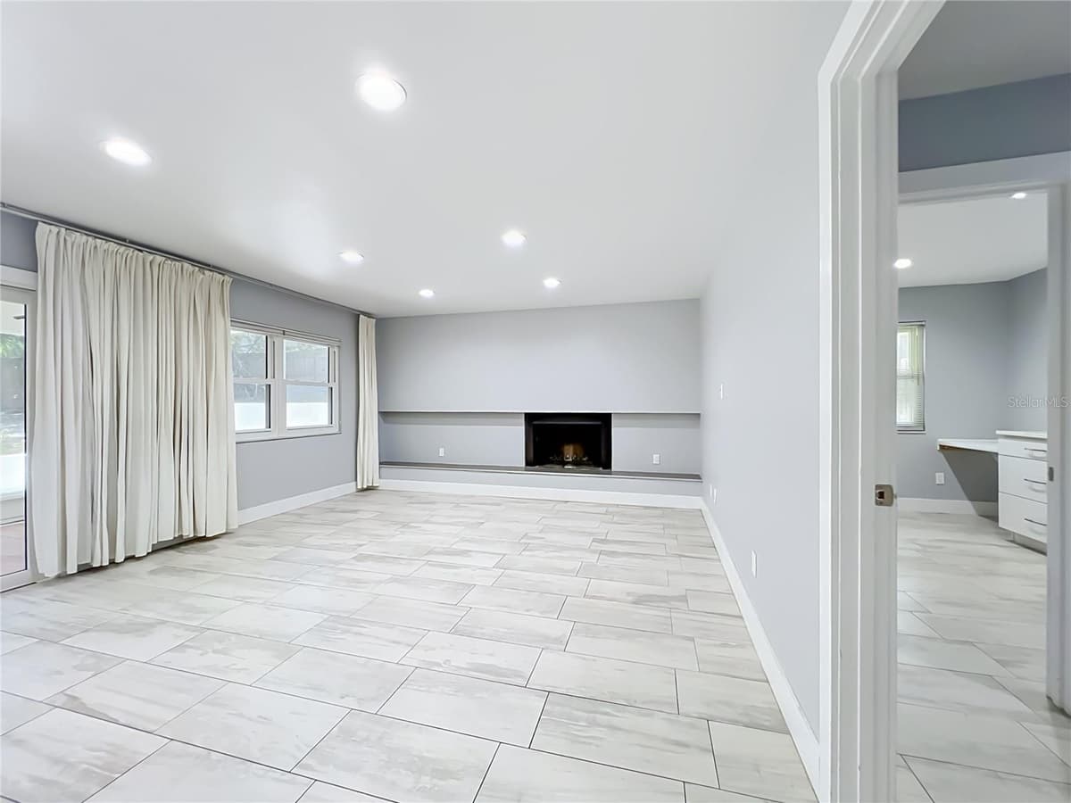 1215 DUNCAN COURT — photo 37 of 75