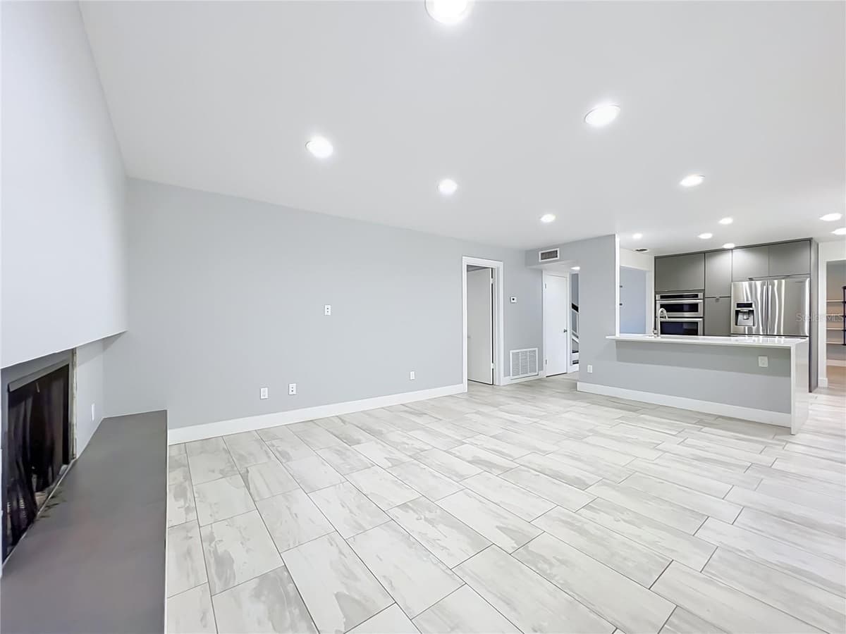 1215 DUNCAN COURT — photo 34 of 75