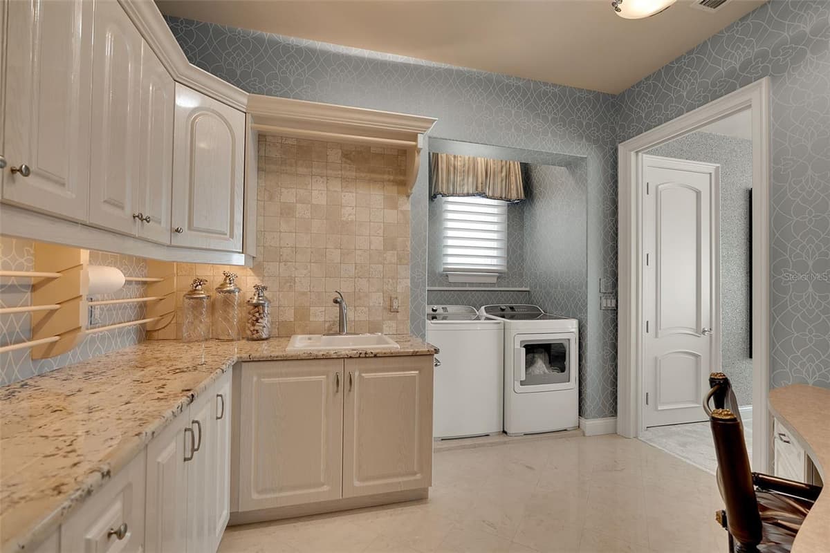 1372 HARBOR DRIVE — photo 63 of 70