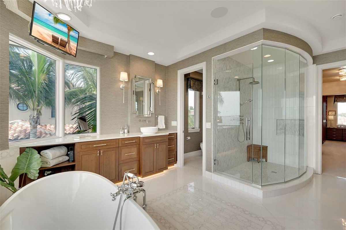1372 HARBOR DRIVE — photo 43 of 70