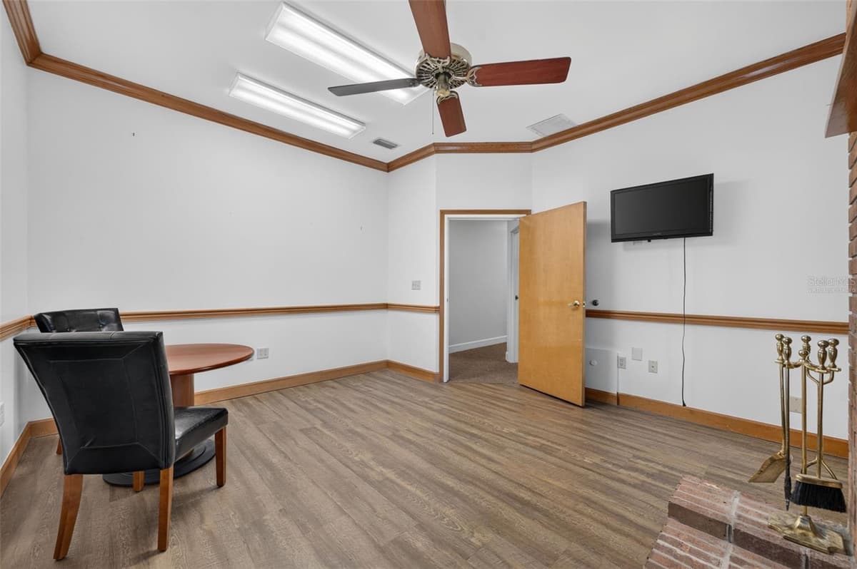 1477 FAIRBANKS AVENUE — photo 45 of 70