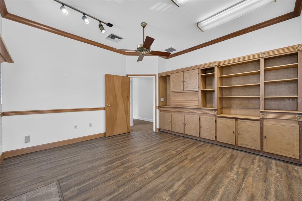 1477 FAIRBANKS AVENUE — photo 46 of 70