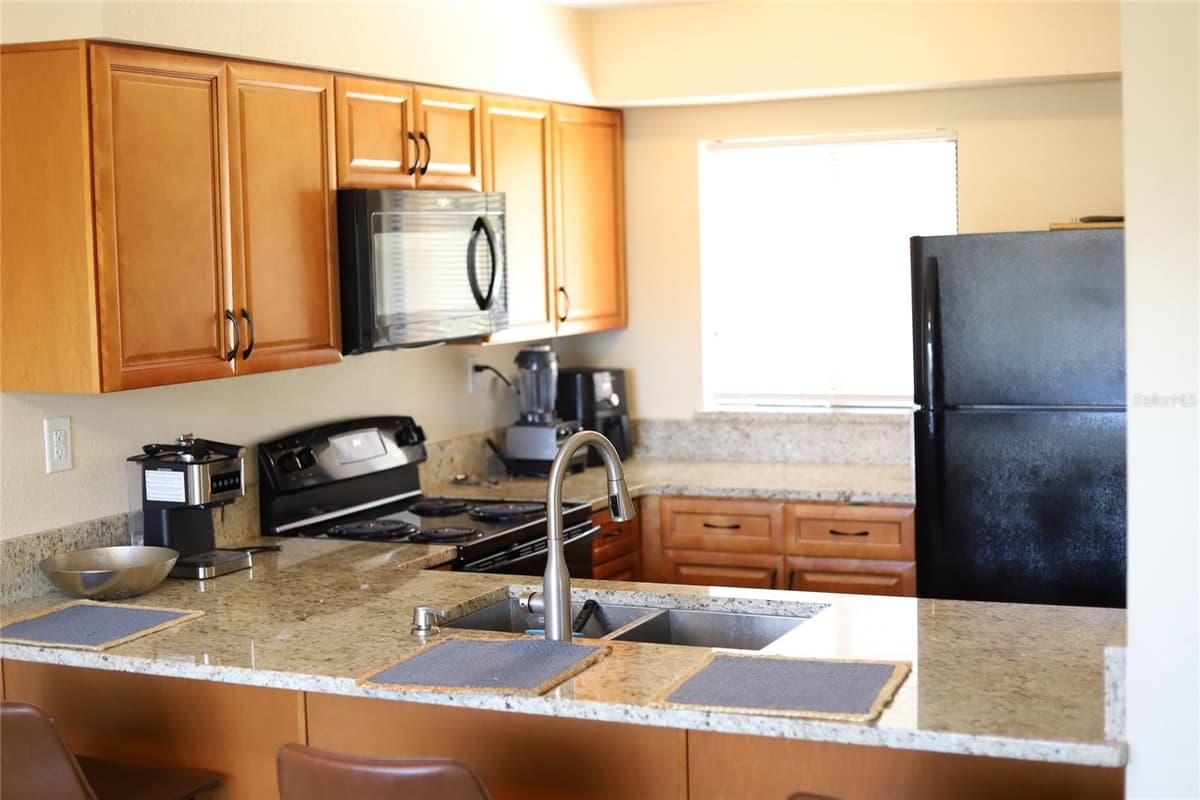 695 & 693 BELFLOWER PLACE — photo 3 of 21