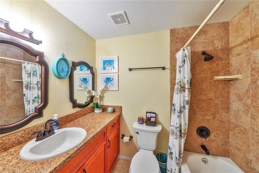 695 & 693 BELFLOWER PLACE — photo 8 of 21