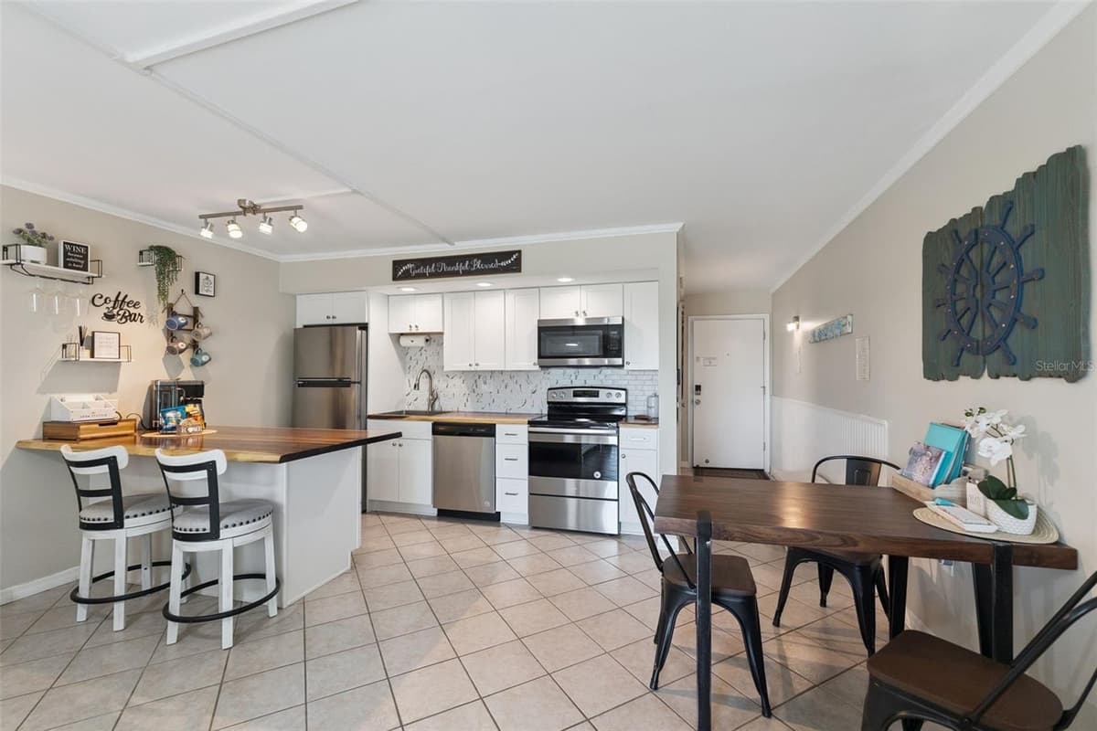 3700 ATLANTIC AVENUE — photo 8 of 29