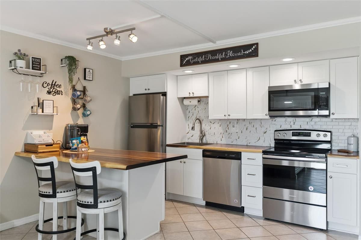 3700 ATLANTIC AVENUE — photo 9 of 29