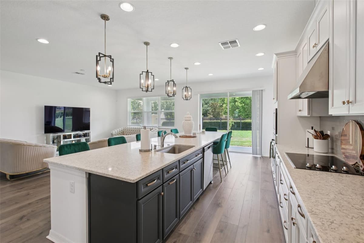 9508 PYRENEES PLACE — photo 10 of 45