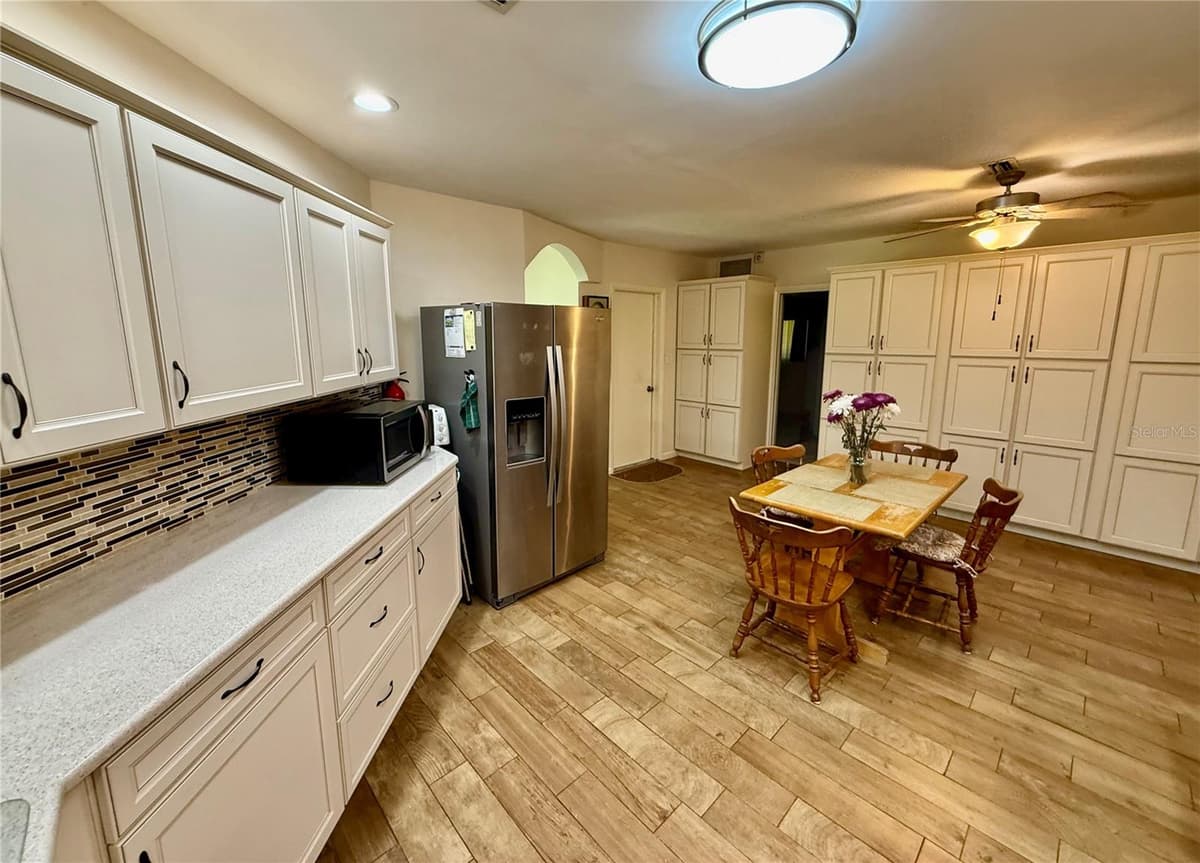 918 BAY BREEZE TERRACE — photo 12 of 100