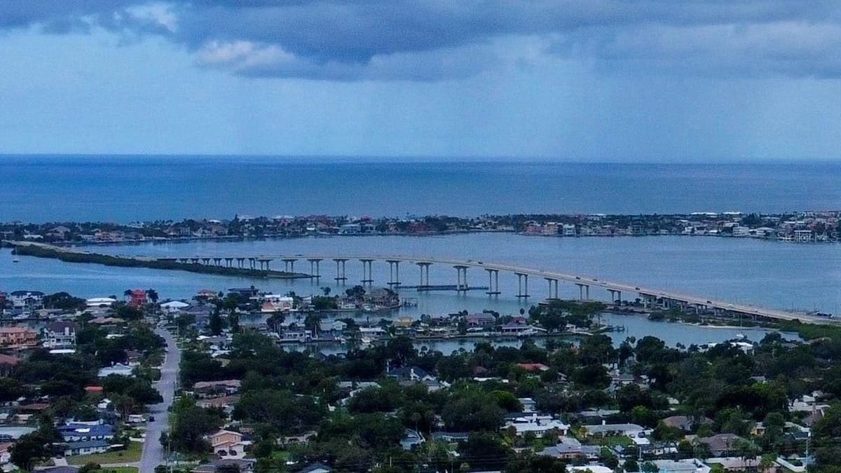918 BAY BREEZE TERRACE — photo 96 of 100