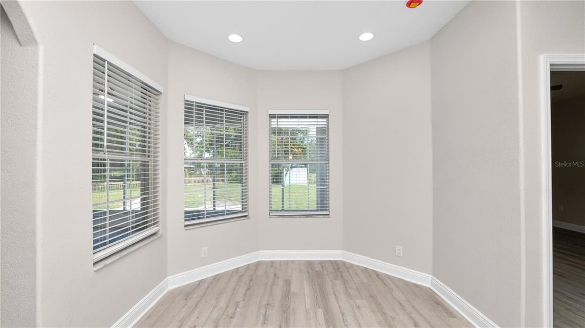 611 MORGAN ROAD — photo 21 of 86