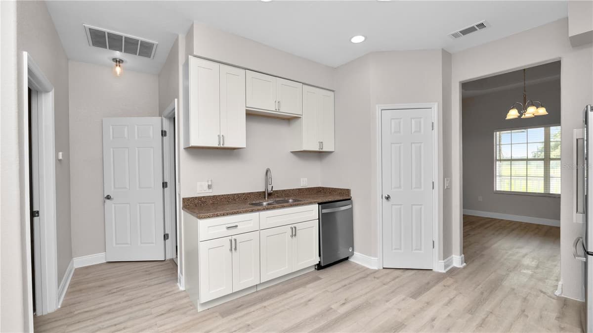 611 MORGAN ROAD — photo 20 of 86