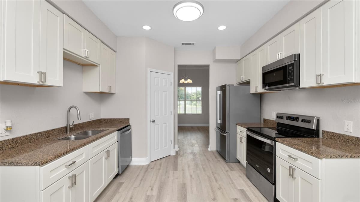 611 MORGAN ROAD — photo 18 of 86