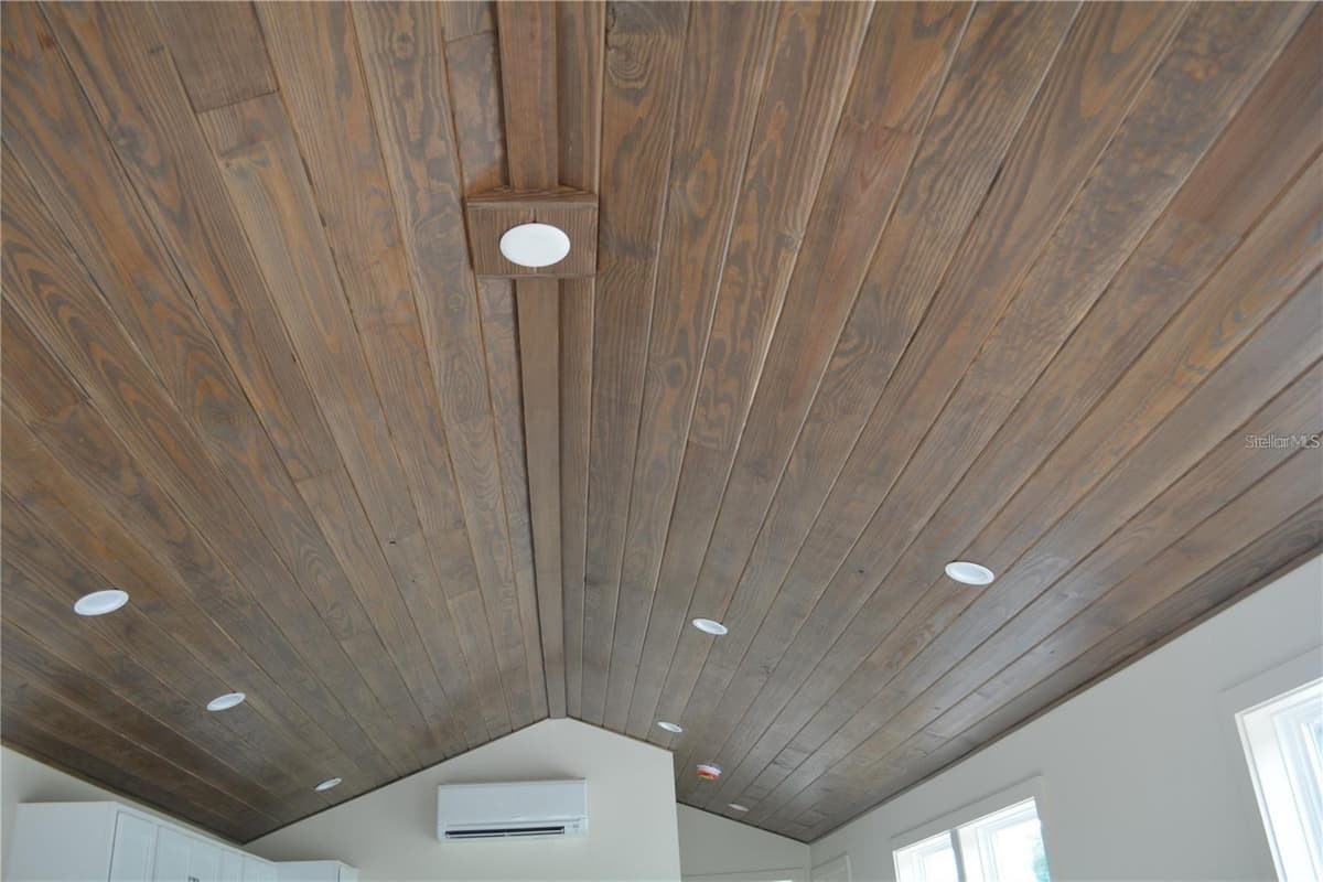 620 THIRD STREET — photo 4 of 25