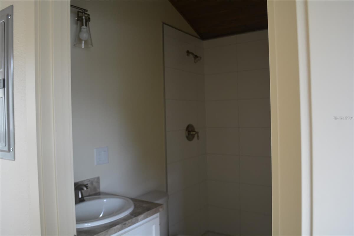 620 THIRD STREET — photo 15 of 25