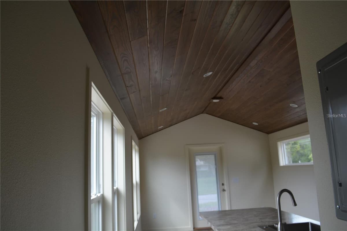 620 THIRD STREET — photo 9 of 25