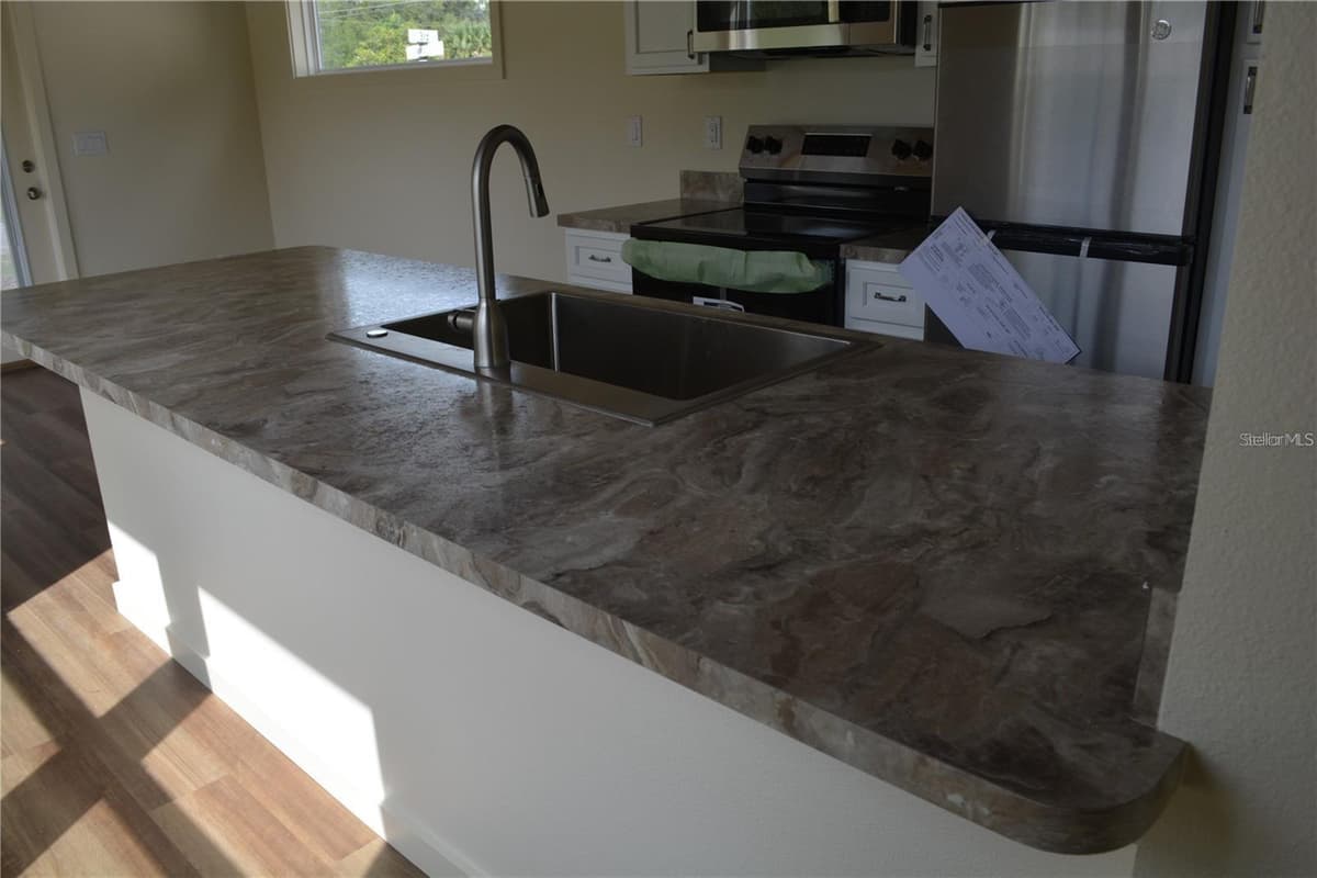 620 THIRD STREET — photo 8 of 25
