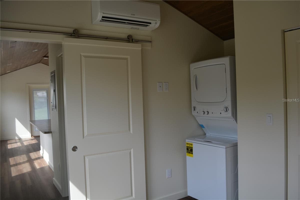 620 THIRD STREET — photo 18 of 25