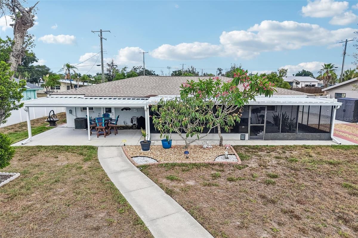 806 BLUE HERON BOULEVARD — photo 29 of 33