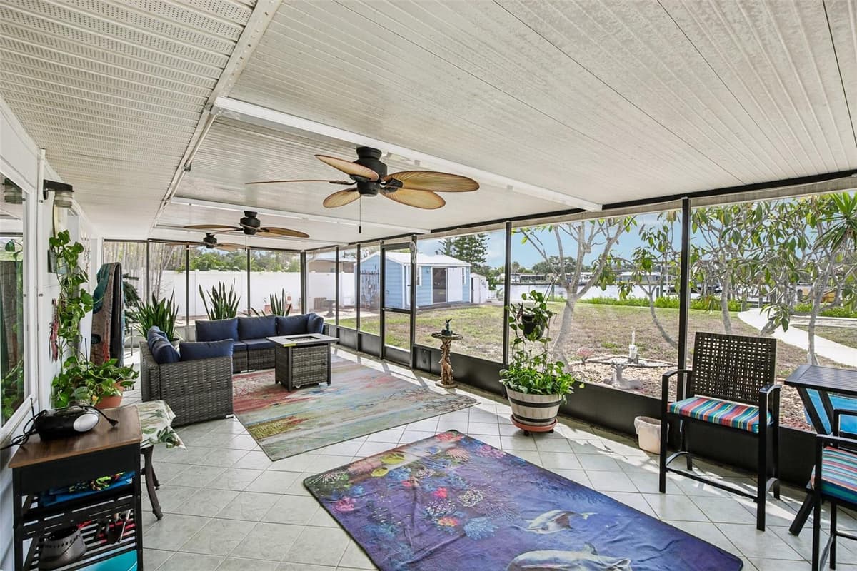806 BLUE HERON BOULEVARD — photo 19 of 33