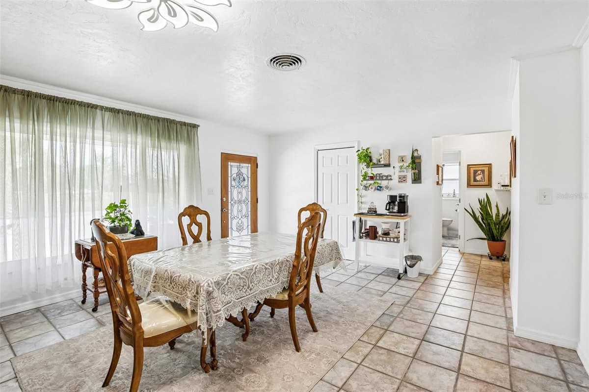 806 BLUE HERON BOULEVARD — photo 5 of 33