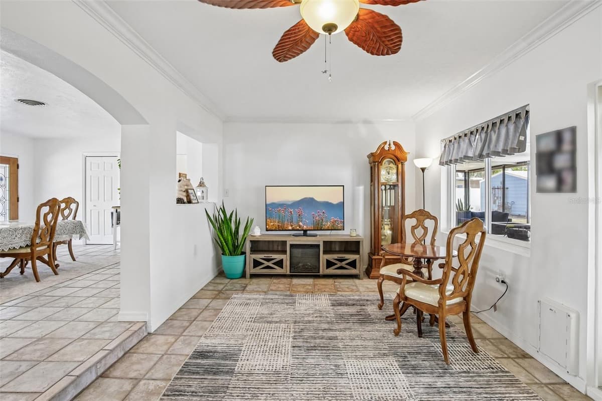 806 BLUE HERON BOULEVARD — photo 11 of 33