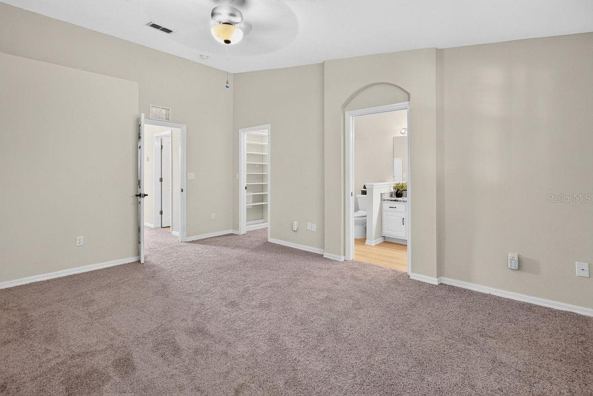 648 SPRING LAKE CIRCLE — photo 19 of 56