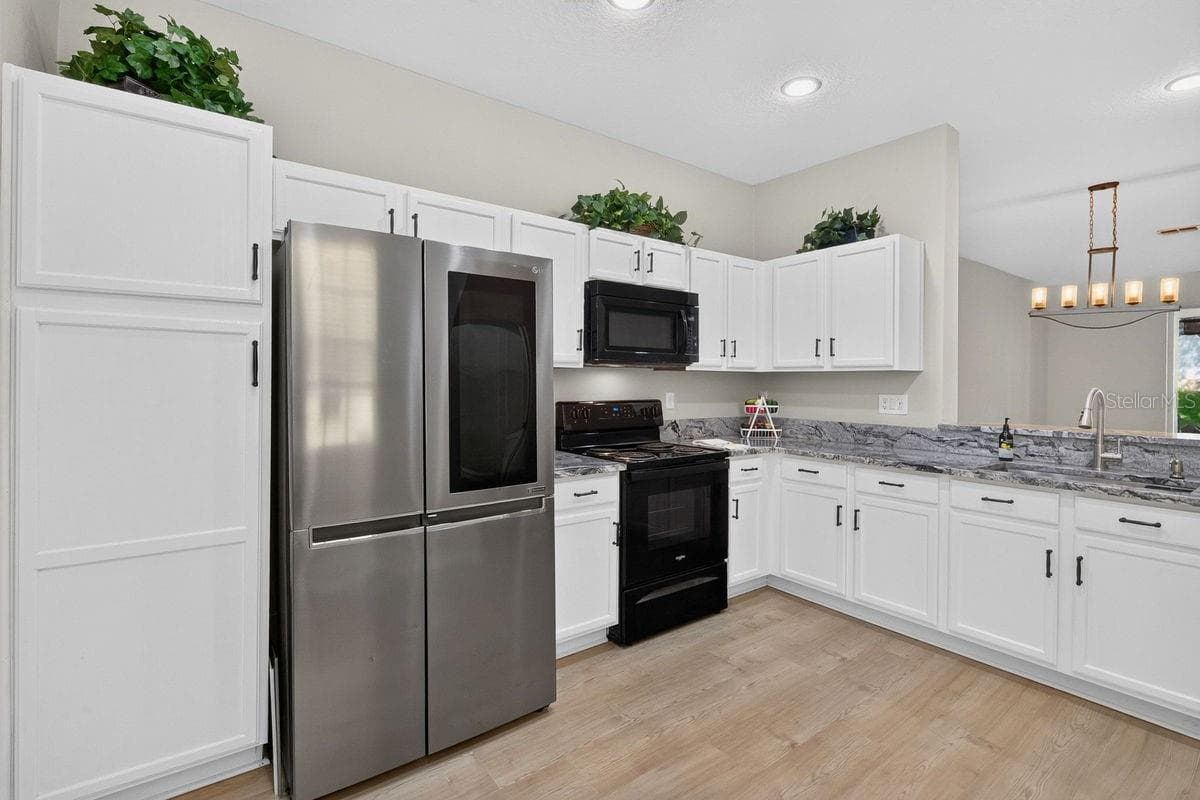 648 SPRING LAKE CIRCLE — photo 13 of 56