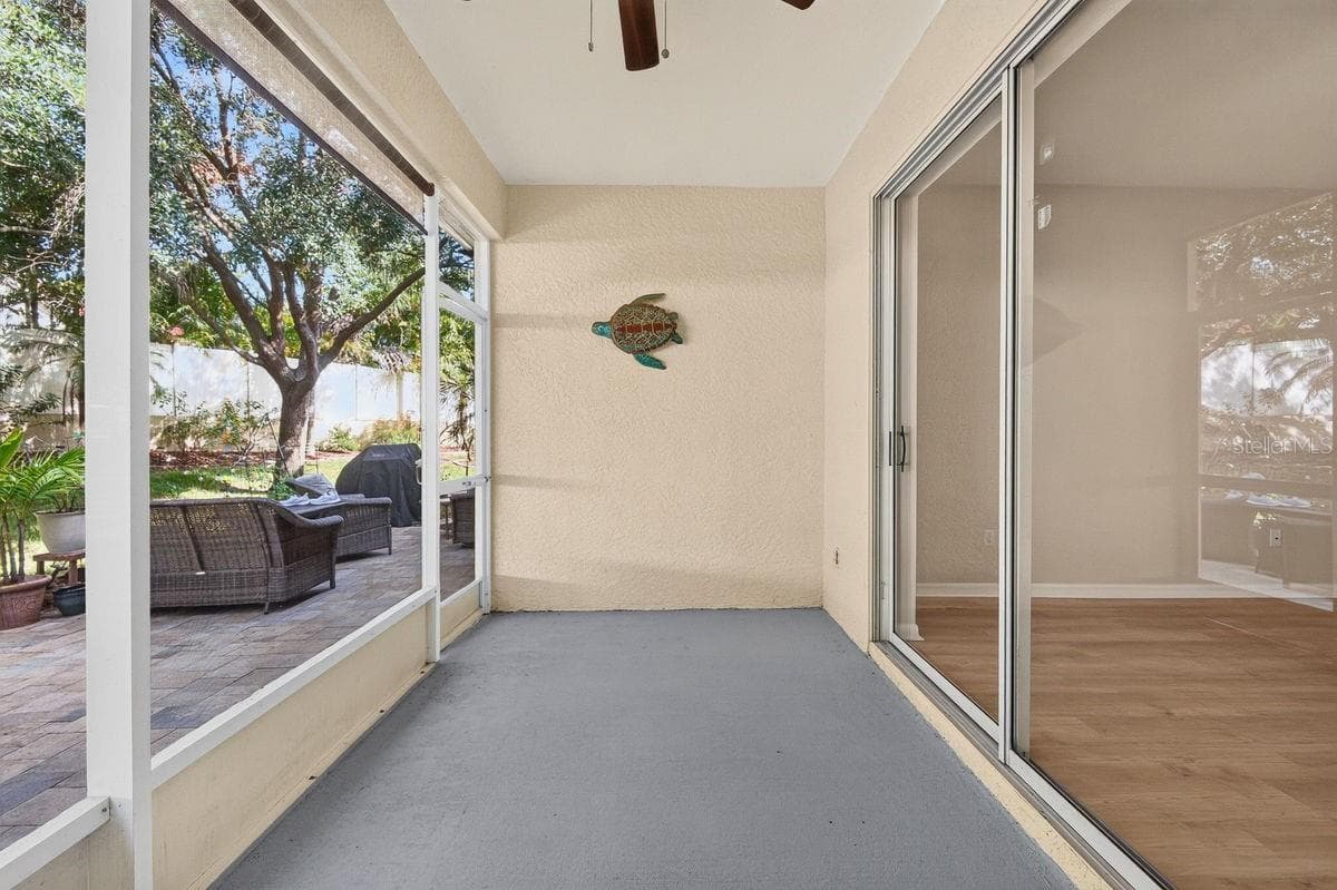 648 SPRING LAKE CIRCLE — photo 32 of 56