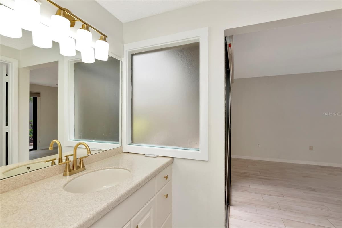108 WOODLAND PLACE — photo 31 of 50