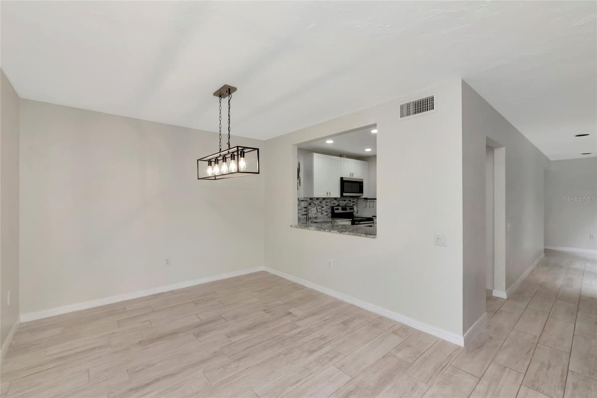 108 WOODLAND PLACE — photo 16 of 50